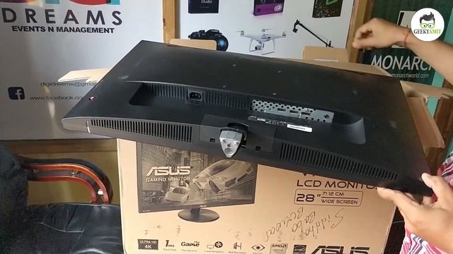 ASUS VP28UQG II ULTRA HD 4K GAMING MONITOR 28" II UNBOXING II 2018 смотреть онлайн