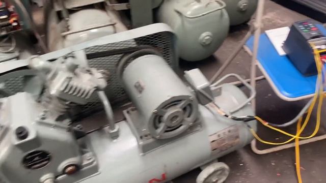 Mở Hàng đầu Năm Máy Nén Khí Piston Hitachi 2,2kw - 3hp + Biến Tần Vào 1 Pha 220v Ra 3 Pha 220v