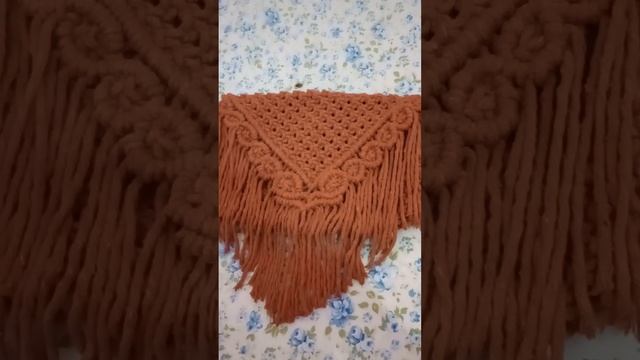Bolsa macrame cor telha em barbante 24 fios.(Em fase de acabamento.) смотреть онлайн