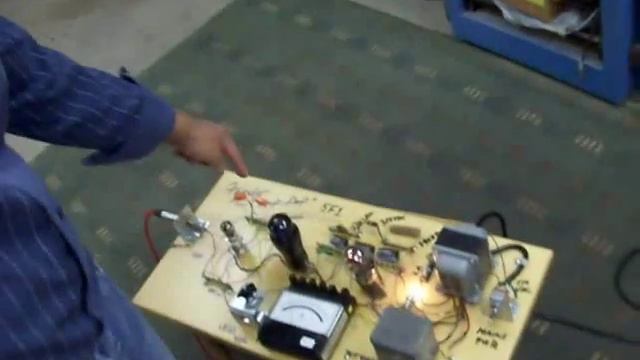 Homebrew copy of Fender Champ 5F1 tube amp on-a-stick смотреть онлайн