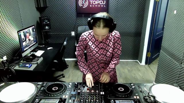 OLLA DJ - Live Melodic Sound Podcast 14.02.2022. смотреть онлайн