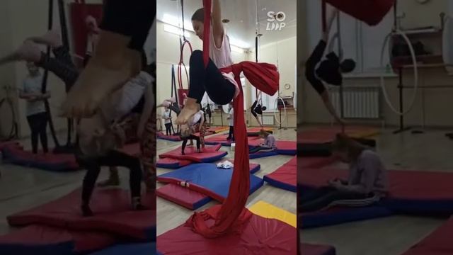 Люблю воздушную акробатику ? А вам слабо сделать такой кувырок?