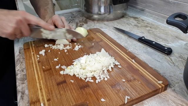 Кролик по бельгийски. Вкуснейшие креветки. Дети уронили елку. Много подарков.