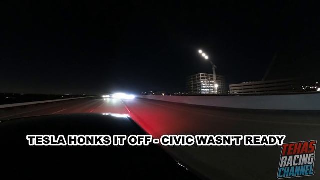 TESLA PLAID ROLL RACES 900HP HONDA CIVIC (AWD vs FWD - 5100LBS vs 2150lbs) смотреть онлайн