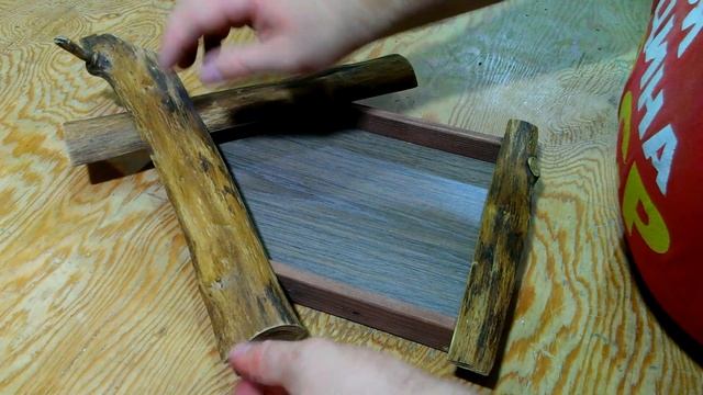 Взял кусок ламината, спилы яблони и сделал нужную красоту для дома смотреть онлайн