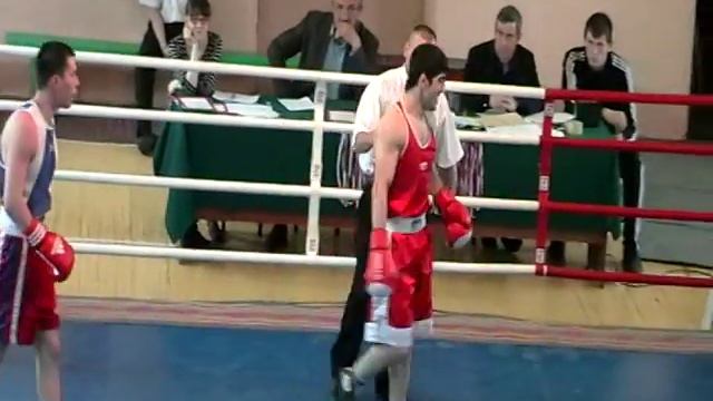ВУЗы по боксу г.Воронеж 2015г., финал 69кг раунд 2 смотреть онлайн