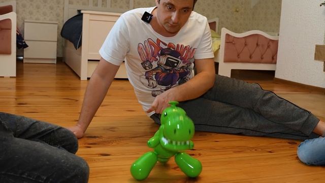 ПАПА НЕ ХОЧЕТ СОБАКУ В НОВОМ ДОМЕ! ЭДИК НЕ ПОСЛУШАЛ И КУПИЛ Squeakee