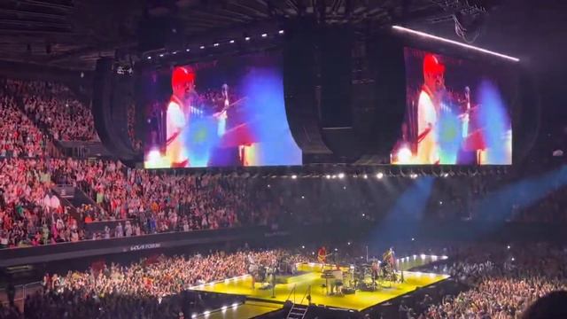 Daydreaming- @HarryStylesVEVO (HarryWeen 2022 at The Kia Forum) 10/31/22 смотреть онлайн