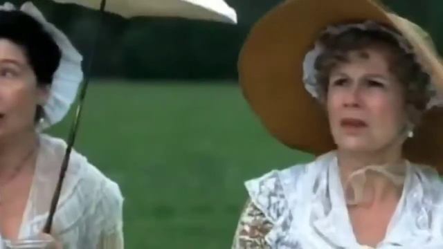 Как живет Энн Хэтэуэй   (En Xeteyuey) и сколько он зарабатыват