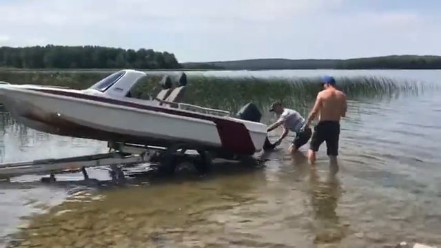 Саранский самосвальный прицеп ,спуск Обь3 на воду смотреть онлайн