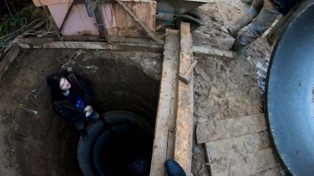Правильный дренажный колодец. Меримся бочками, ведрами ? и возможностями. смотреть онлайн
