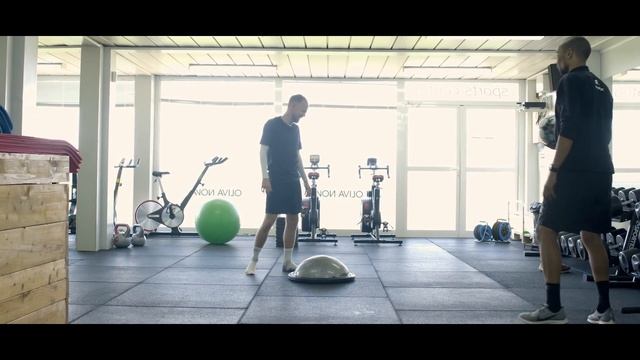 HOW PROS PREPARE FOR A MATCH | Gameday step-by-step смотреть онлайн