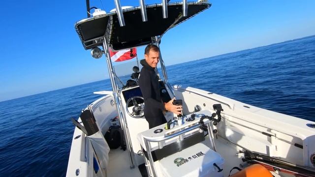 They Dropped Anchor Right On Top of Us. DO I CUT THEIR LINE?? {The Waterman Games Sneak Peek} смотреть онлайн