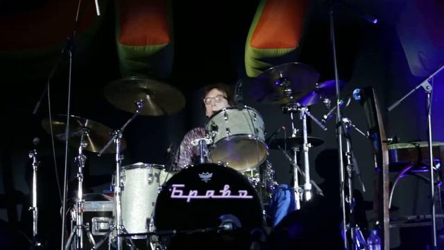 Павел Кузин ("Браво") - Drum solo (Ray Just Arena, 07.11.2014) смотреть онлайн