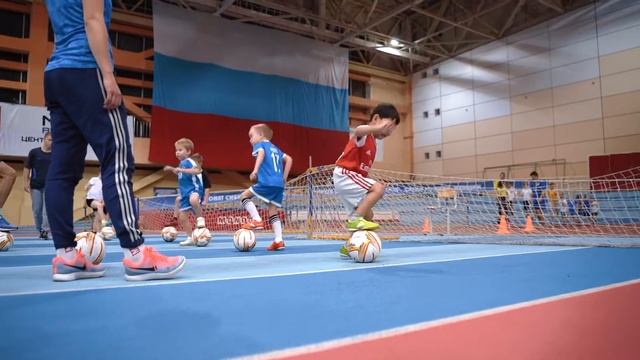 Футбольный клуб «Юниор» смотреть онлайн