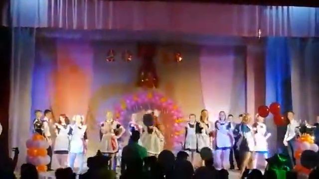 Флешмоб от выпускников смотреть онлайн