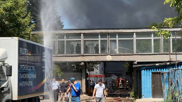 Сигнал для Кремля: В Москве вспыхнул масштабный пожар! смотреть онлайн