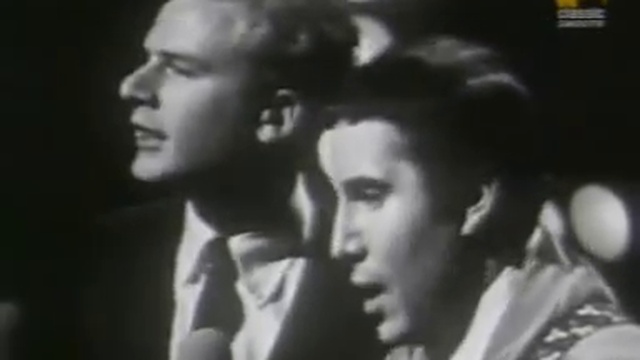 Simon and Garfunkel - Homeward Bound (1966 - Live) смотреть онлайн