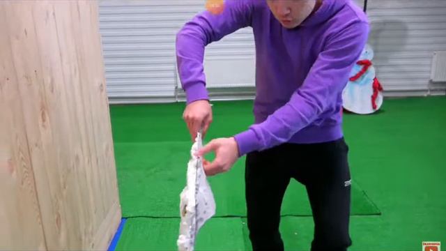 Реакция на луномосик самый сильный человек в мире против непробиваемого ящика!!!!!! смотреть онлайн