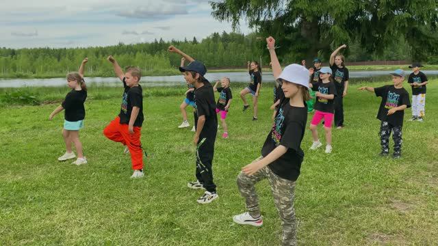 Starlight Dance Studio - 1 смена смотреть онлайн