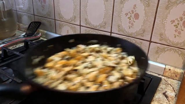 Мидии в сливочно-сырном соусе. 10 минут и все готово!! ММ)) смотреть онлайн