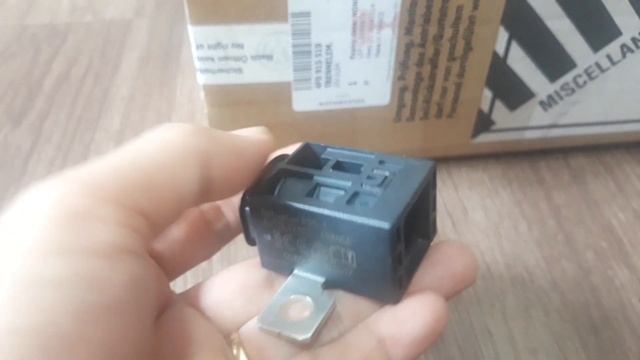 Genuine Battery Fuse Overload Protection Trip 4F0915519 For Audi A4 A5 A6 Q5 смотреть онлайн
