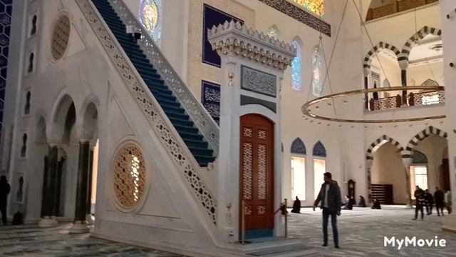 17.12.2023г Мечеть Чамлыджа в Стамбуле очень красиво очень большой смотреть онлайн