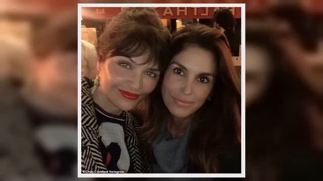 ✅ 'Missed this!' Supermodels Helena Christensen, 52, and Cindy Crawford, 55, cosy up for a sweet s смотреть онлайн