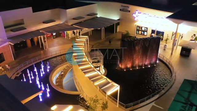 FUENTE INTERACTIVA PLAZA COMERCIAL FACTORY SHOP DE LEON смотреть онлайн