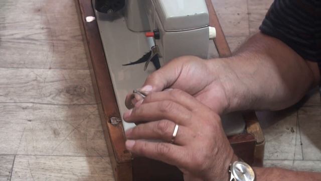 Ещё однин дефект при котором образуеться "борода" с низу...... смотреть онлайн