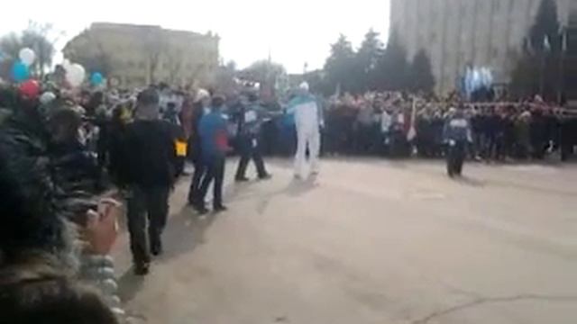Эстафета Паралимпийского огня в Таганроге 05.03.2014 смотреть онлайн