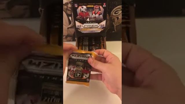 1 Gravity Box Prizm Football Break 1/18 смотреть онлайн