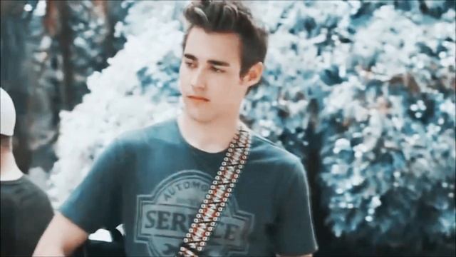 Виолетта и Леон || Роза смотреть онлайн