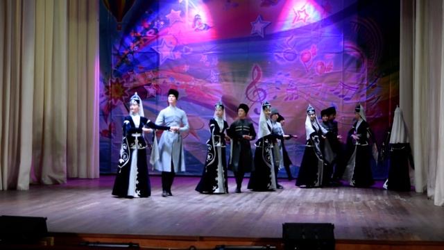СТАРИННЫЙ АДЫГСКИЙ ТАНЕЦ УДЖ смотреть онлайн