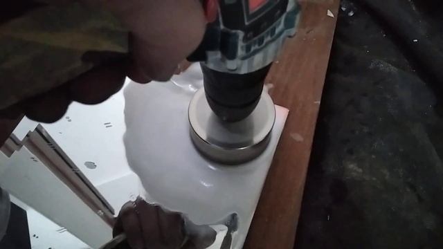 Как просверлить зеркало или стекло смотреть онлайн