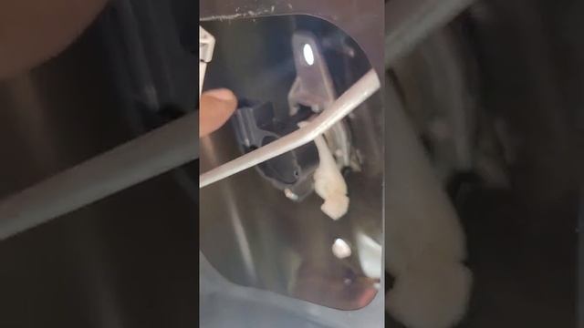 Trunk Key Cylinder Removal, 4th Gen Honda Civic. смотреть онлайн