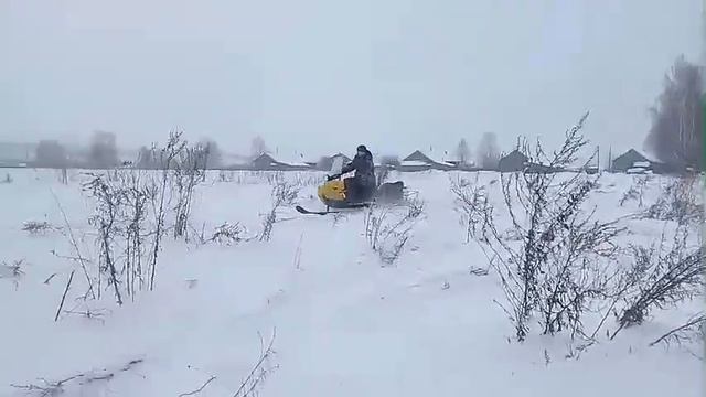 Самодельный снегоход в пухлом снегу смотреть онлайн