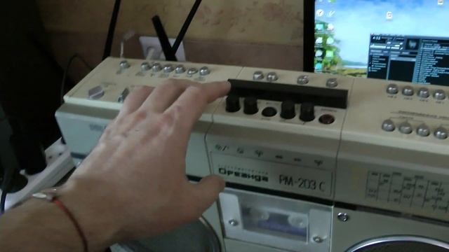 Сделал стойку под винил,Магнитола СССР с колонками Орбита смотреть онлайн