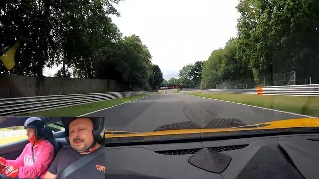 Flat out round brands in a Mclaren 720s | You need to experience this!!! смотреть онлайн