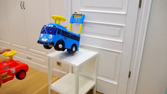 BAD KIDS & BAD GHOST Johny Johny Yes Papa Song Nursery Rhymes Song & Learning Colors for Children смотреть онлайн