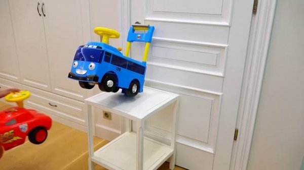 BAD KIDS & BAD GHOST Johny Johny Yes Papa Song Nursery Rhymes Song & Learning Colors for Children