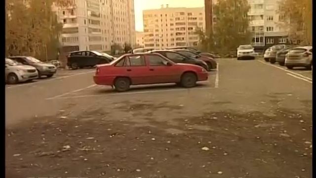 Жильцы обустроили во дворе парковку, но оказалось, что это чужая земля! смотреть онлайн