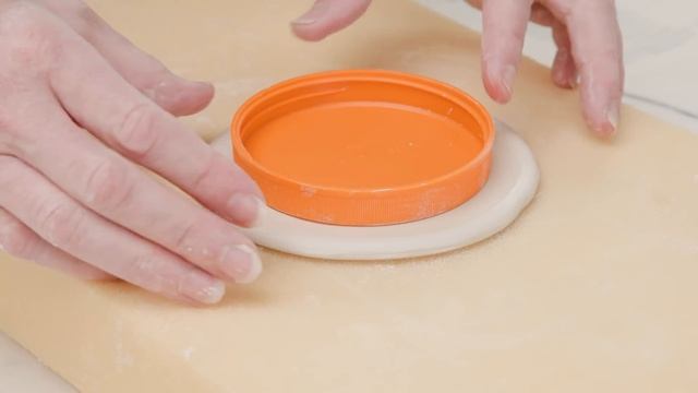 Transferring Images to Pottery - THREE EASY WAYS! смотреть онлайн