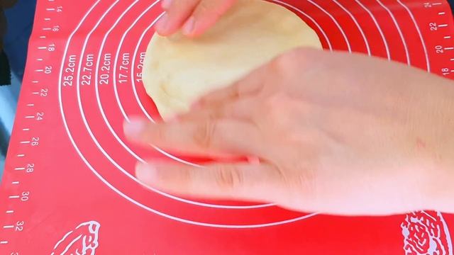 ТАК ПИРОЖКИ ВЫ ТОЧНО НЕ ГОТОВИЛИ. ПИРОЖКИ С НАЧИНКОЙ КАК ГАГАЧИЙ ПУХ! смотреть онлайн
