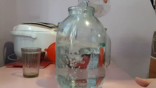 САМЫЙ БЫСТРЫЙ КВАС ИЗ КАРАМЕЛИ! ПОПРОБУЙТЕ САМИ! смотреть онлайн