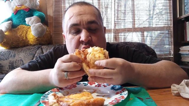 Обжор - пицца с ветчиной и сыром (самодельная) смотреть онлайн