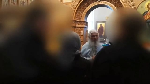 Отец Сергий изгоняет бесов смотреть онлайн