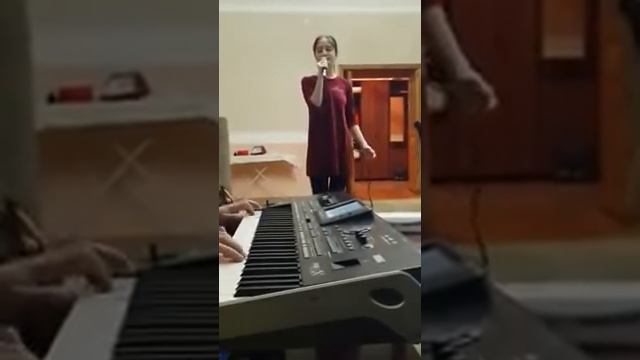 ОТКРЫТИЕ ГОДА Ханум с песней Ханум