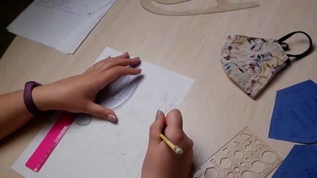 Подробное конструирование детской защитной маски смотреть онлайн