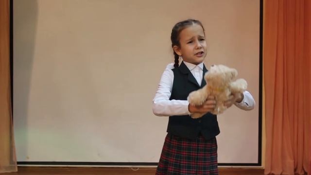Лора Тасси «Мишка». Стихотворение читает Ц. Елизавета 3 класс Е смотреть онлайн